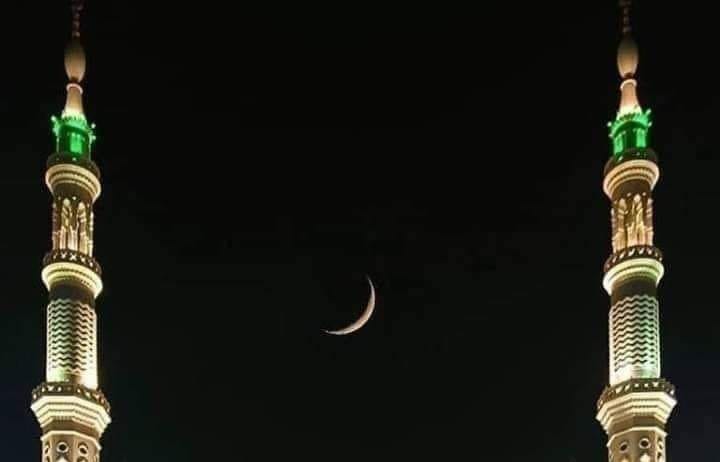 रमजान का चांद नजर आते ही मस्जिदों में बढी रौनक,नमाजों के साथ ही विशेष नमाज तरावीह की गयी अदा,,,